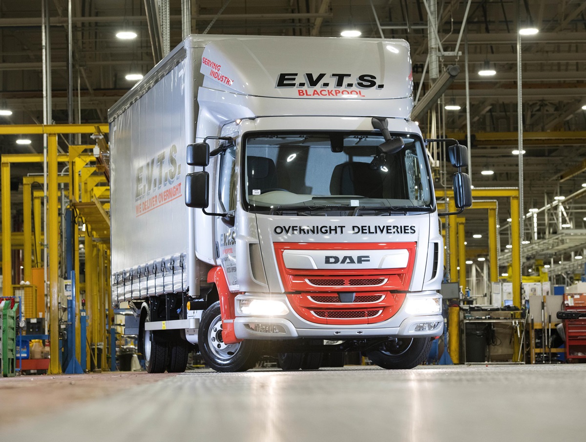 200000th LF built at Leyland Trucks