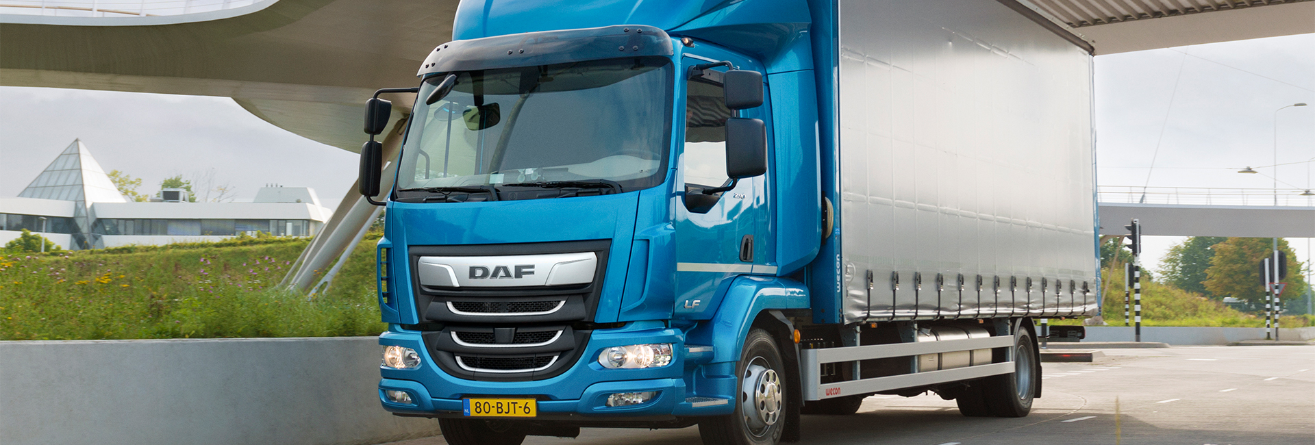 DAF Introduces LF